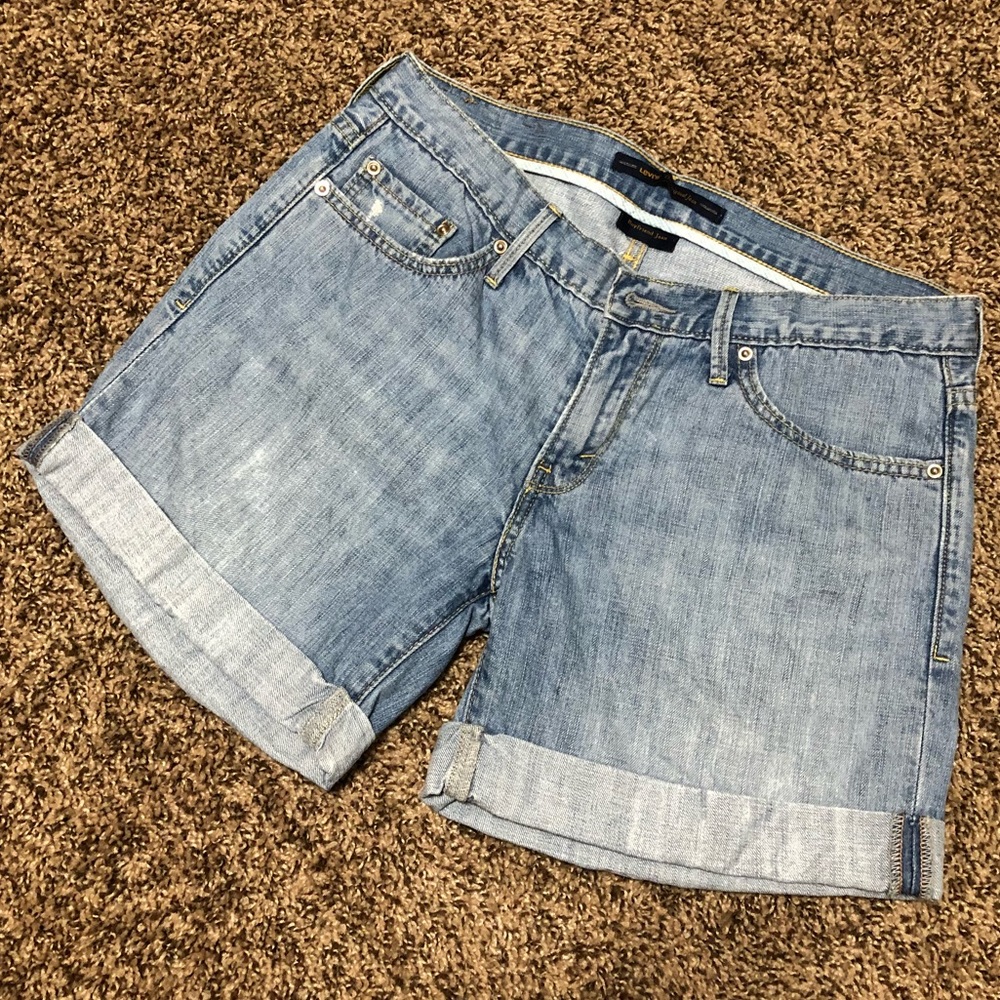 Levi’s Denim Boyfriend Shorts